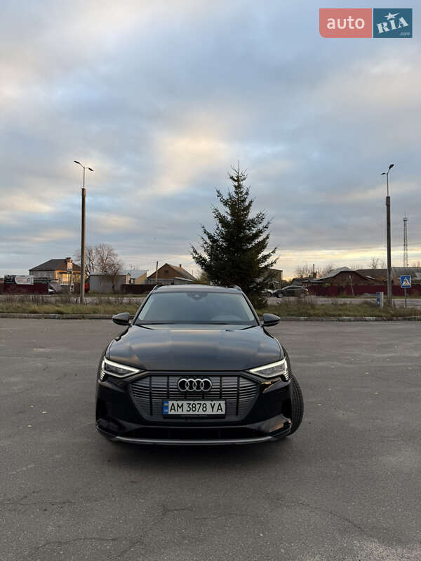 Позашляховик / Кросовер Audi e-tron 2022 в Бердичеві