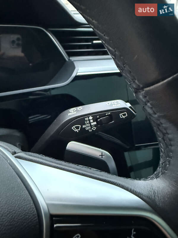 Позашляховик / Кросовер Audi e-tron 2022 в Бердичеві