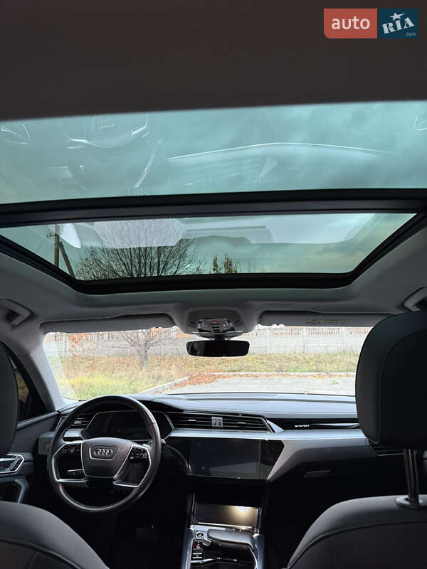 Позашляховик / Кросовер Audi e-tron 2022 в Бердичеві