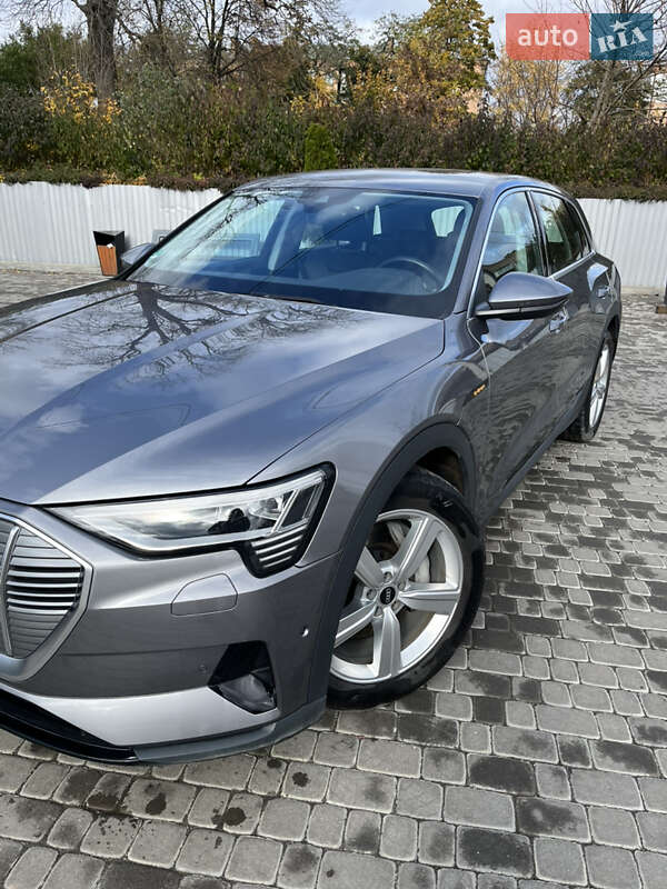 Позашляховик / Кросовер Audi e-tron 2022 в Старокостянтинові