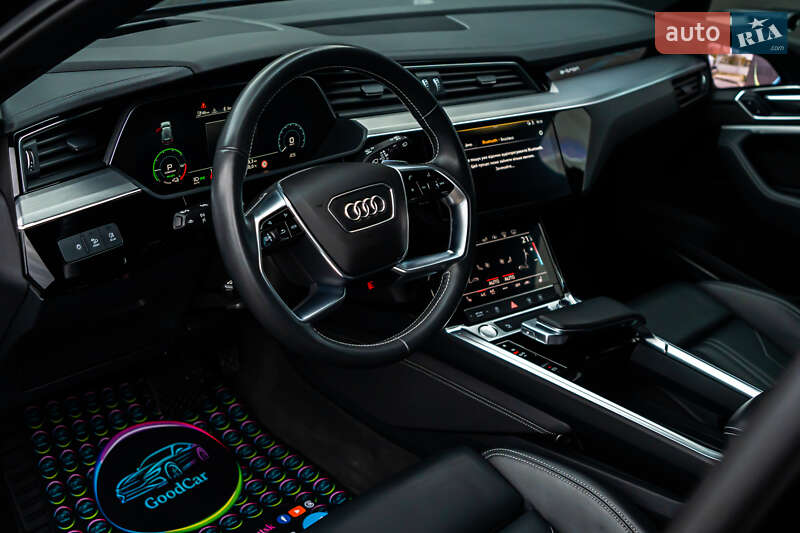 Позашляховик / Кросовер Audi e-tron 2019 в Луцьку