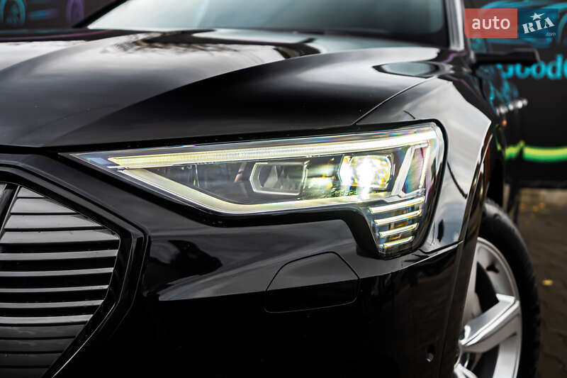 Позашляховик / Кросовер Audi e-tron 2019 в Луцьку