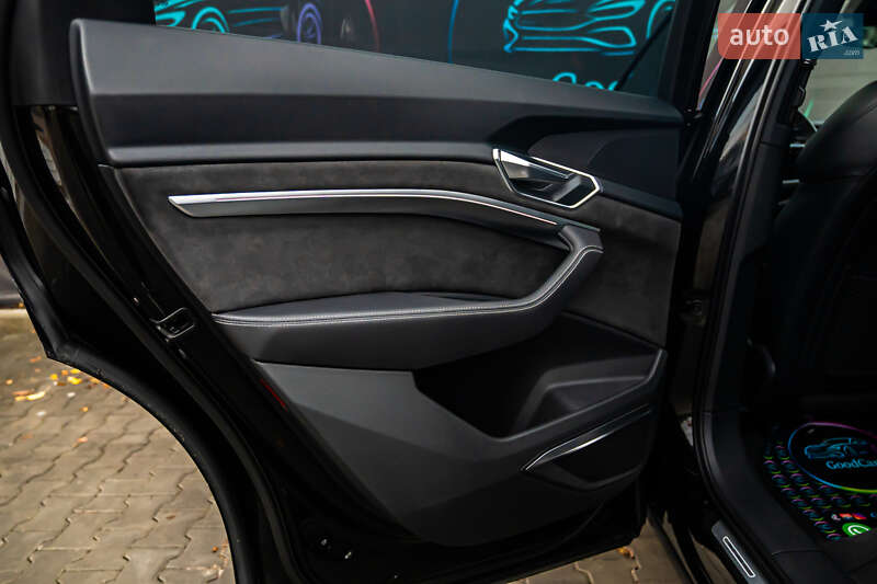 Позашляховик / Кросовер Audi e-tron 2019 в Луцьку