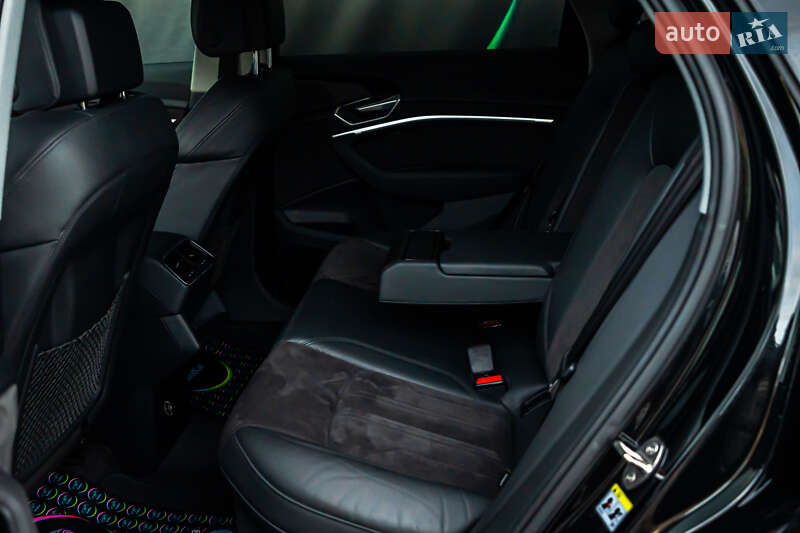 Позашляховик / Кросовер Audi e-tron 2019 в Луцьку фото 39 Позашляховик / Кросовер Audi e-tron 2019 в Луцьку
