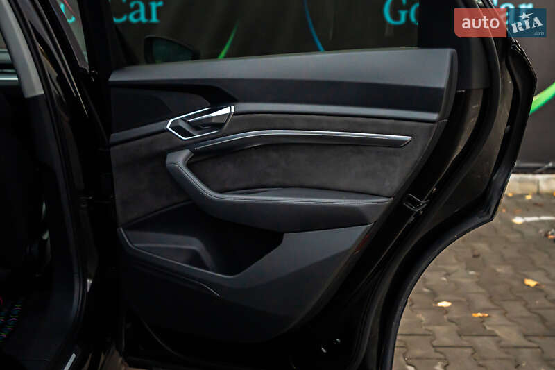 Позашляховик / Кросовер Audi e-tron 2019 в Луцьку фото 58 Позашляховик / Кросовер Audi e-tron 2019 в Луцьку