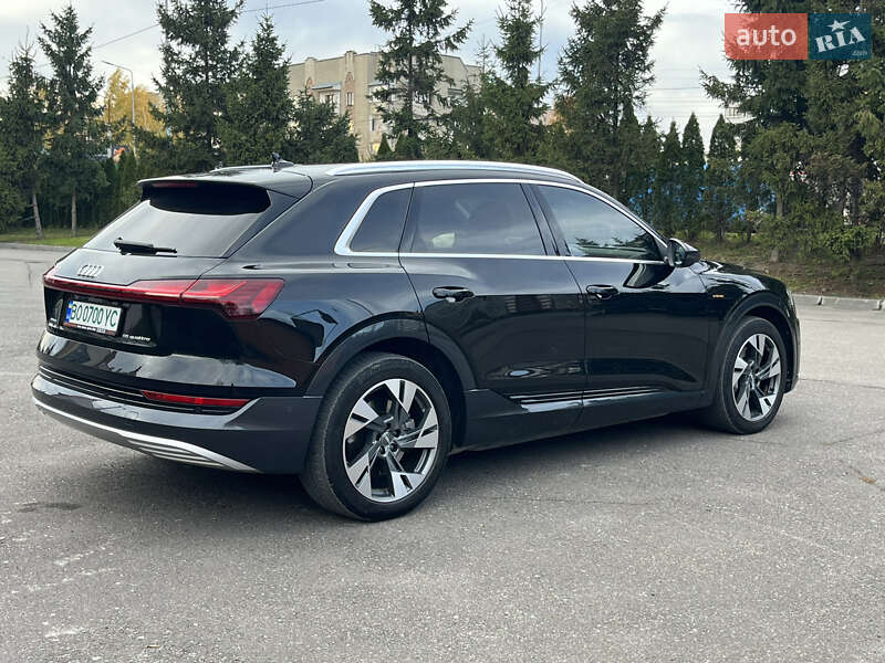 Позашляховик / Кросовер Audi e-tron 2018 в Тернополі фото 10 Позашляховик / Кросовер Audi e-tron 2018 в Тернополі