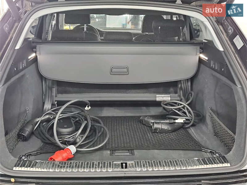 Позашляховик / Кросовер Audi e-tron 2018 в Тернополі фото 49 Позашляховик / Кросовер Audi e-tron 2018 в Тернополі