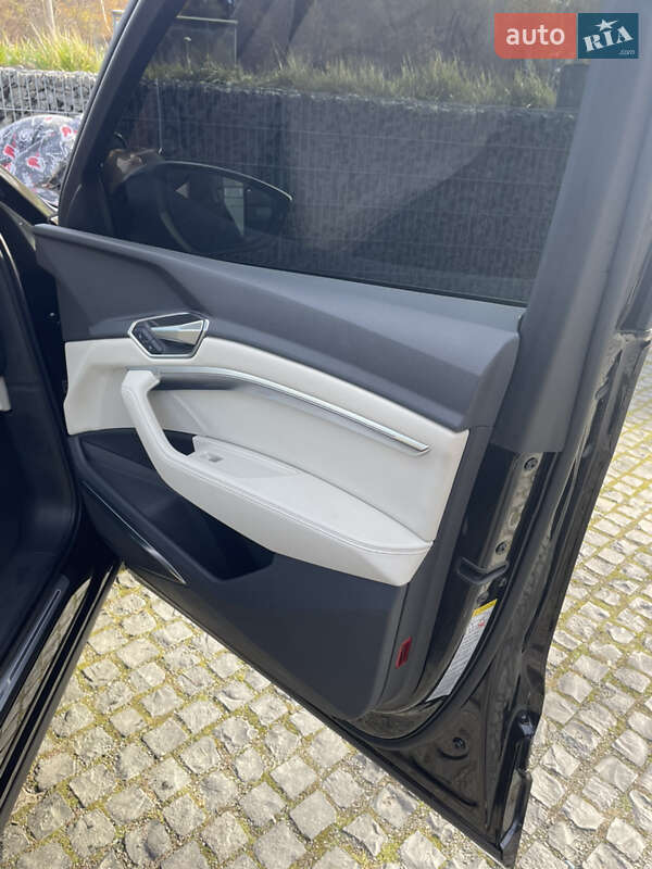 Внедорожник / Кроссовер Audi e-tron 2021 в Львове