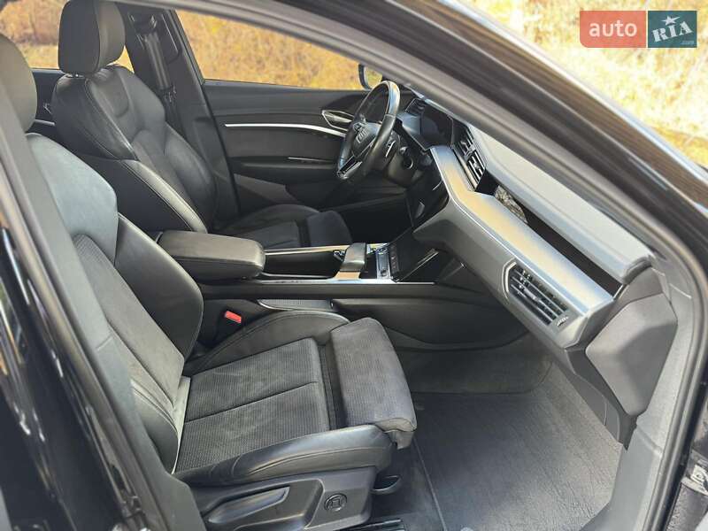 Внедорожник / Кроссовер Audi e-tron 2021 в Днепре
