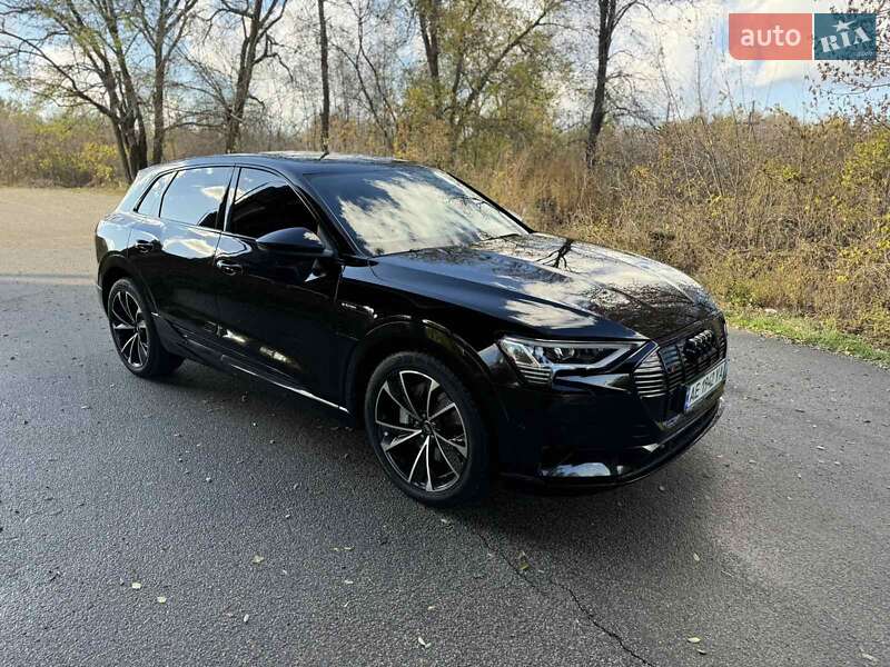 Внедорожник / Кроссовер Audi e-tron 2021 в Днепре