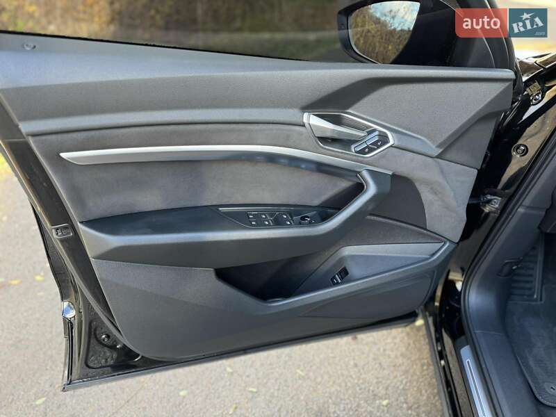 Внедорожник / Кроссовер Audi e-tron 2021 в Днепре