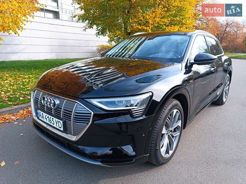 Внедорожник / Кроссовер Audi e-tron 2022 в Киеве