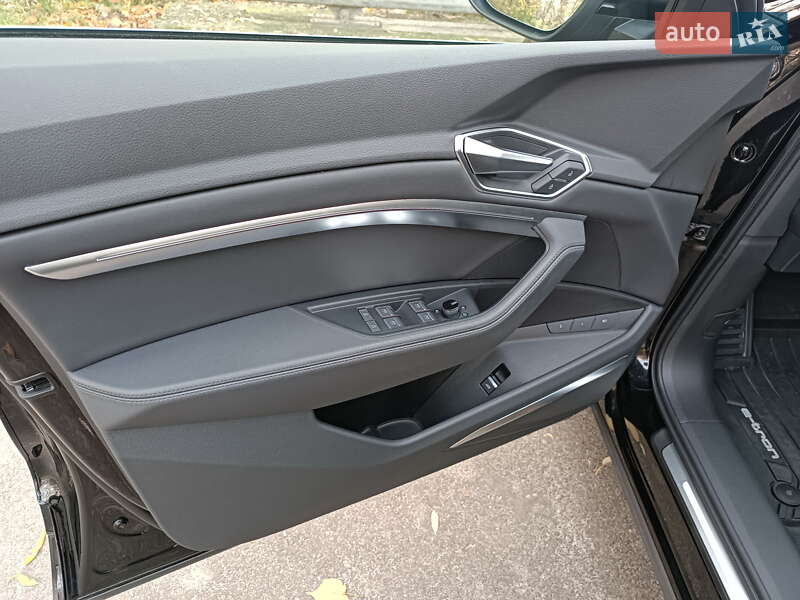 Внедорожник / Кроссовер Audi e-tron 2022 в Киеве