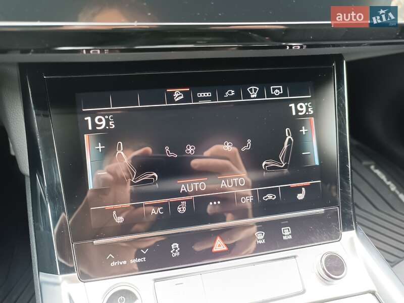 Внедорожник / Кроссовер Audi e-tron 2022 в Киеве