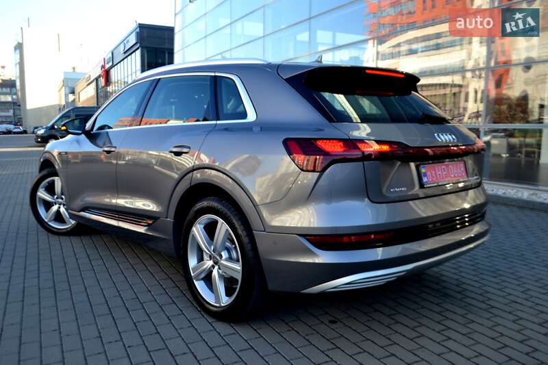 Позашляховик / Кросовер Audi e-tron 2020 в Хмельницькому фото 107 Позашляховик / Кросовер Audi e-tron 2020 в Хмельницькому