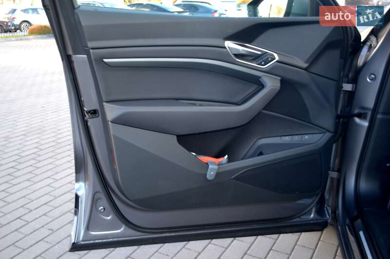 Позашляховик / Кросовер Audi e-tron 2020 в Хмельницькому фото 114 Позашляховик / Кросовер Audi e-tron 2020 в Хмельницькому