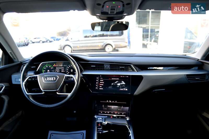 Позашляховик / Кросовер Audi e-tron 2020 в Хмельницькому фото 131 Позашляховик / Кросовер Audi e-tron 2020 в Хмельницькому
