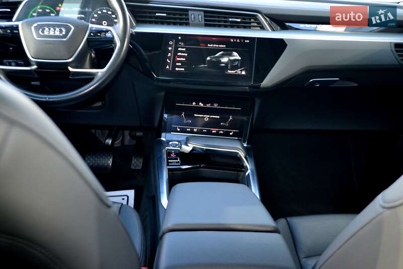 Позашляховик / Кросовер Audi e-tron 2020 в Хмельницькому фото 157 Позашляховик / Кросовер Audi e-tron 2020 в Хмельницькому