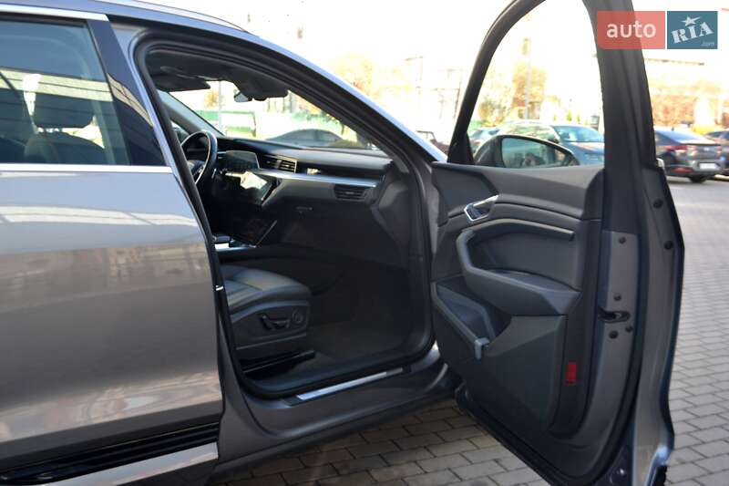 Позашляховик / Кросовер Audi e-tron 2020 в Хмельницькому фото 51 Позашляховик / Кросовер Audi e-tron 2020 в Хмельницькому