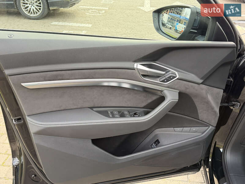 Позашляховик / Кросовер Audi e-tron 2021 в Львові фото 16 Позашляховик / Кросовер Audi e-tron 2021 в Львові