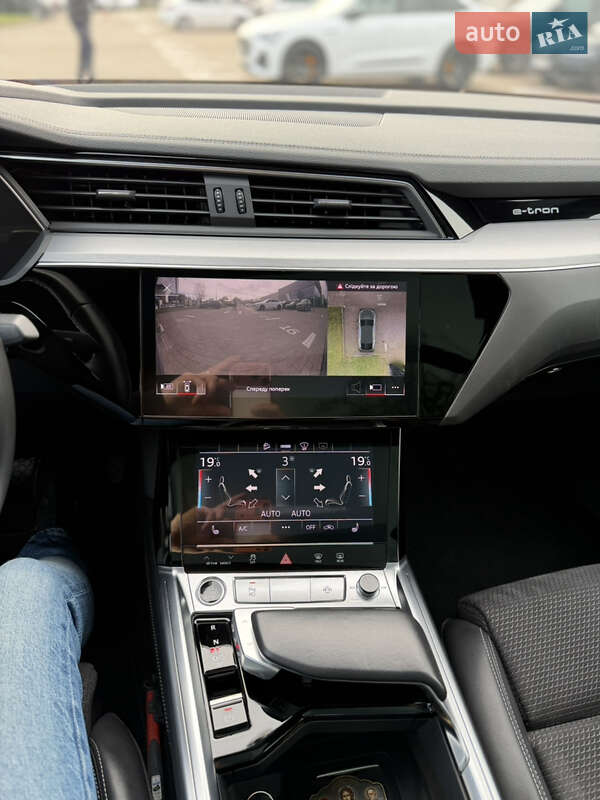 Позашляховик / Кросовер Audi e-tron 2021 в Львові фото 33 Позашляховик / Кросовер Audi e-tron 2021 в Львові