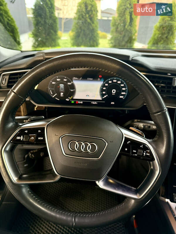 Внедорожник / Кроссовер Audi e-tron 2020 в Киеве фото 24 Внедорожник / Кроссовер Audi e-tron 2020 в Киеве
