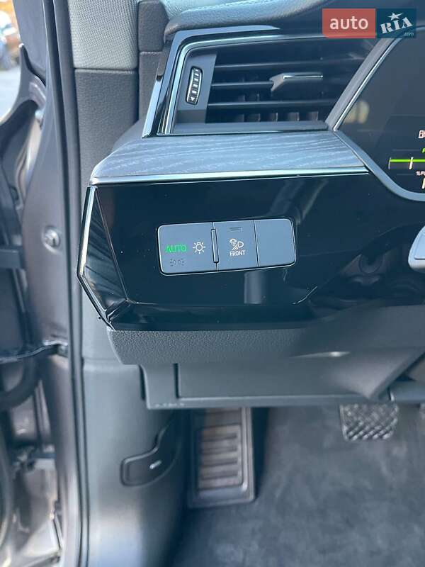 Позашляховик / Кросовер Audi e-tron 2020 в Львові