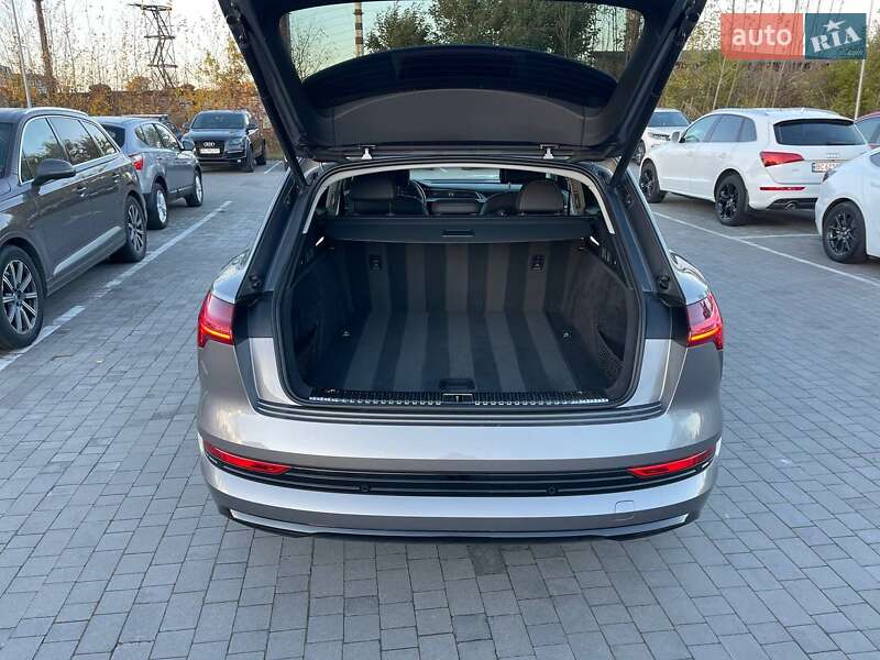 Позашляховик / Кросовер Audi e-tron 2020 в Львові