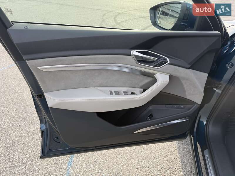 Внедорожник / Кроссовер Audi e-tron 2019 в Львове фото 27 Внедорожник / Кроссовер Audi e-tron 2019 в Львове