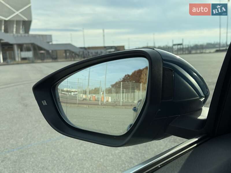 Внедорожник / Кроссовер Audi e-tron 2019 в Львове фото 42 Внедорожник / Кроссовер Audi e-tron 2019 в Львове