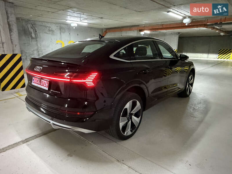 Позашляховик / Кросовер Audi e-tron 2021 в Львові фото 56 Позашляховик / Кросовер Audi e-tron 2021 в Львові