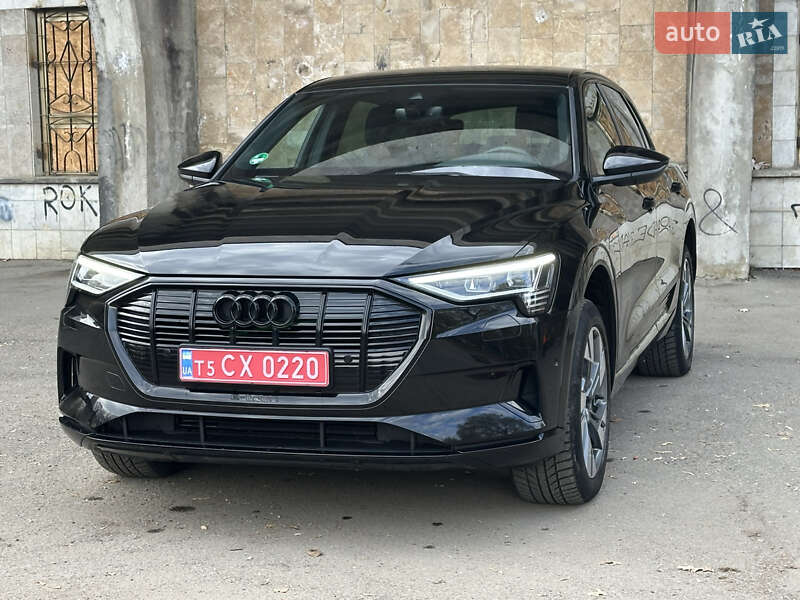 Позашляховик / Кросовер Audi e-tron 2019 в Івано-Франківську
