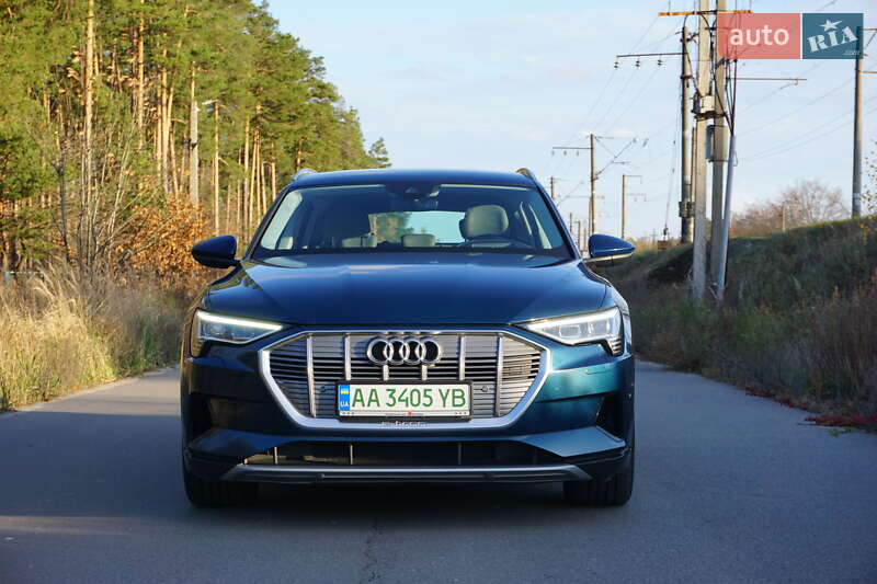 Позашляховик / Кросовер Audi e-tron 2020 в Києві