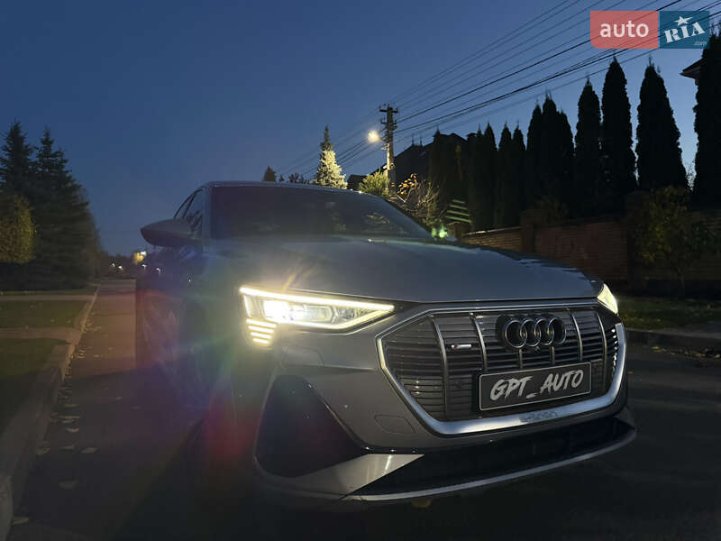 Внедорожник / Кроссовер Audi e-tron 2021 в Киеве