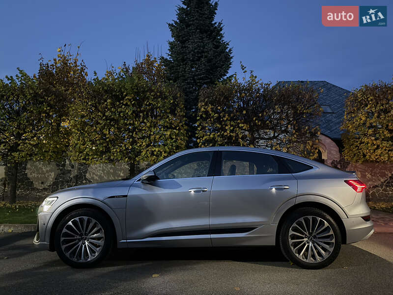 Внедорожник / Кроссовер Audi e-tron 2021 в Киеве