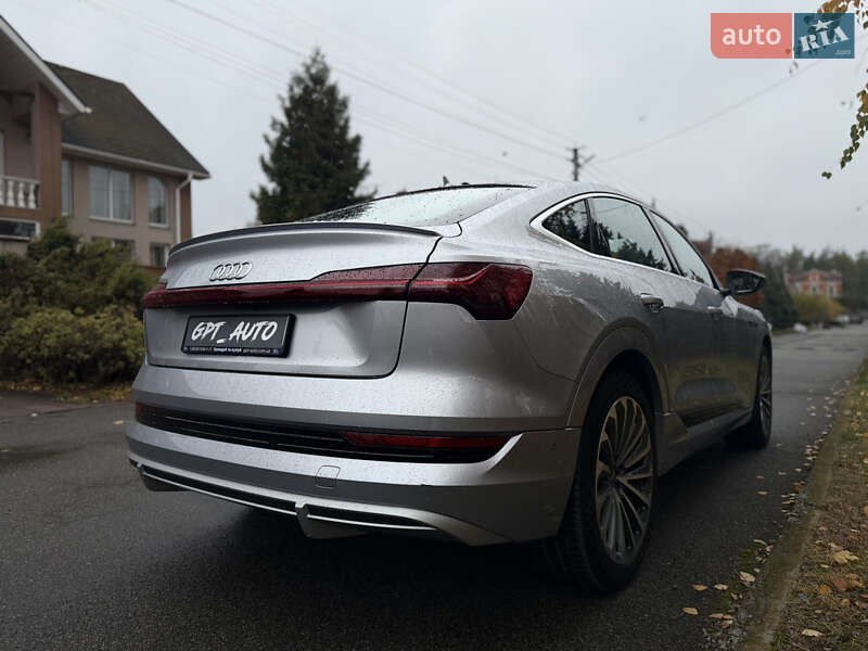 Внедорожник / Кроссовер Audi e-tron 2021 в Киеве