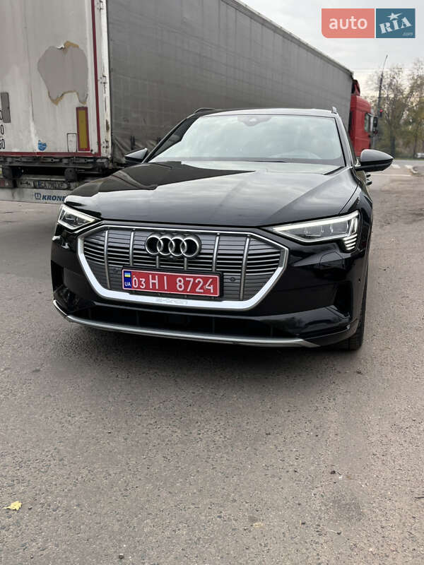 Внедорожник / Кроссовер Audi e-tron 2019 в Черкассах фото 37 Внедорожник / Кроссовер Audi e-tron 2019 в Черкассах