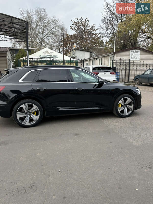 Внедорожник / Кроссовер Audi e-tron 2019 в Черкассах фото 9 Внедорожник / Кроссовер Audi e-tron 2019 в Черкассах