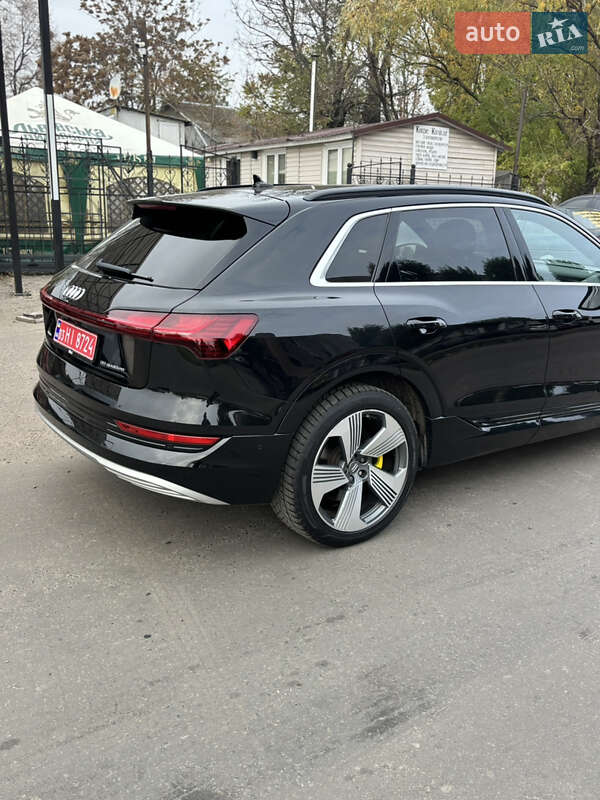 Внедорожник / Кроссовер Audi e-tron 2019 в Черкассах фото 39 Внедорожник / Кроссовер Audi e-tron 2019 в Черкассах