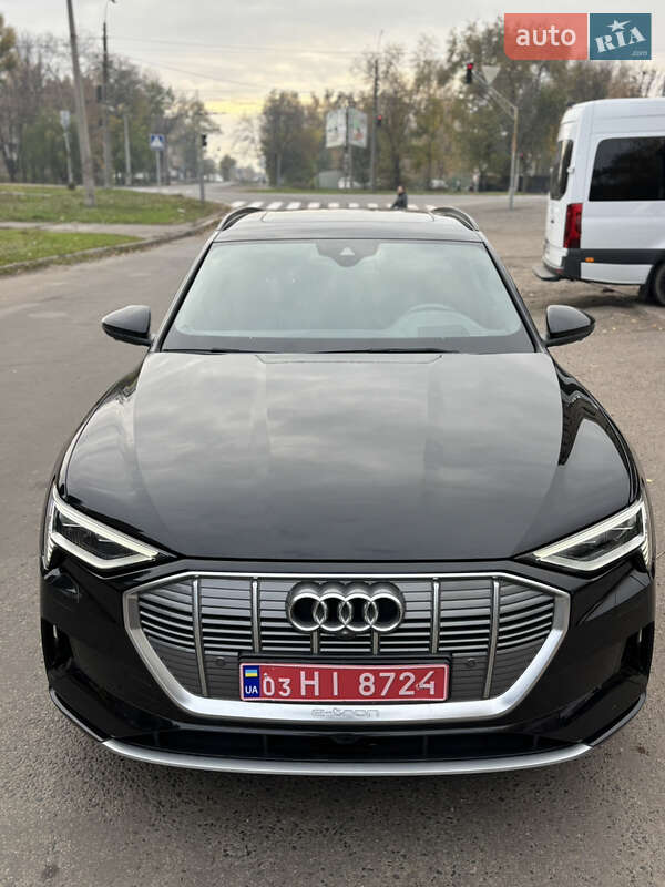 Внедорожник / Кроссовер Audi e-tron 2019 в Черкассах фото 43 Внедорожник / Кроссовер Audi e-tron 2019 в Черкассах