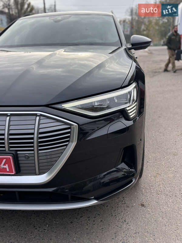 Внедорожник / Кроссовер Audi e-tron 2019 в Черкассах фото 52 Внедорожник / Кроссовер Audi e-tron 2019 в Черкассах