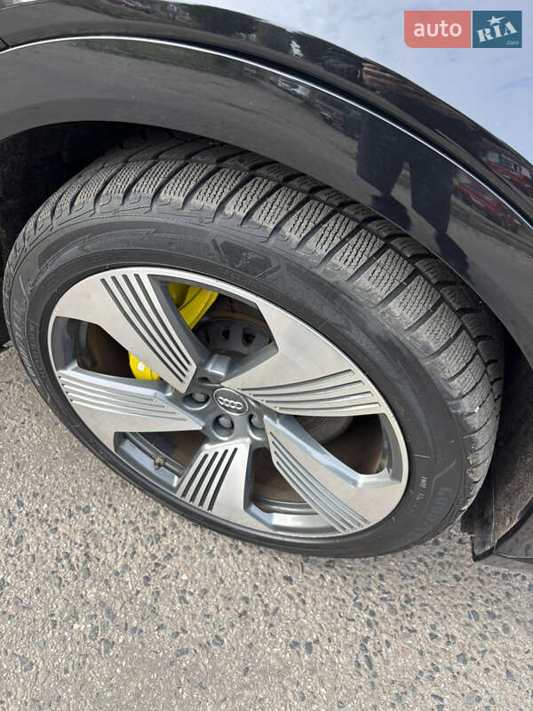 Внедорожник / Кроссовер Audi e-tron 2019 в Черкассах фото 56 Внедорожник / Кроссовер Audi e-tron 2019 в Черкассах