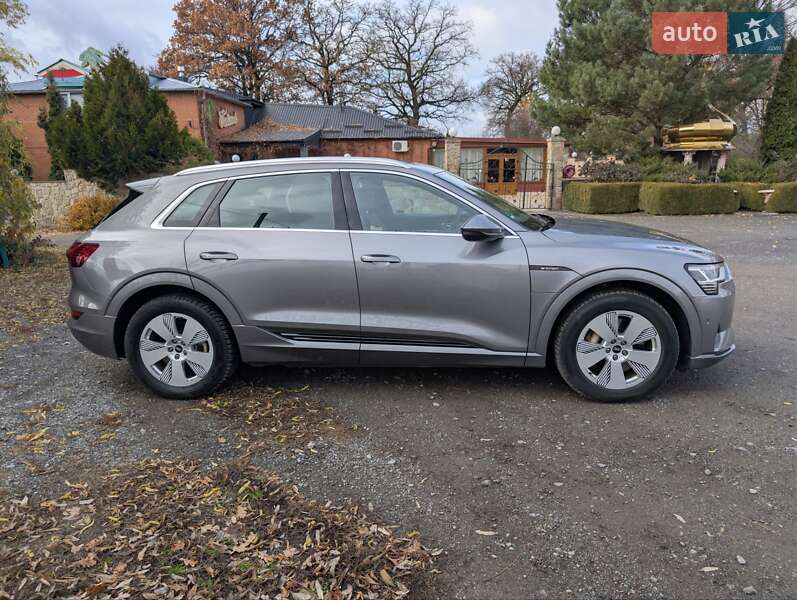 Позашляховик / Кросовер Audi e-tron 2020 в Тернополі