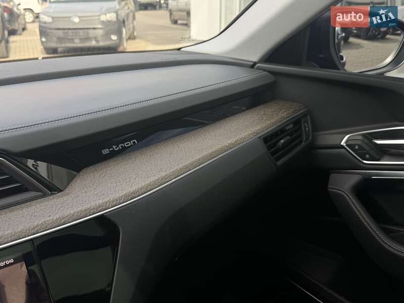 Внедорожник / Кроссовер Audi e-tron 2021 в Черновцах