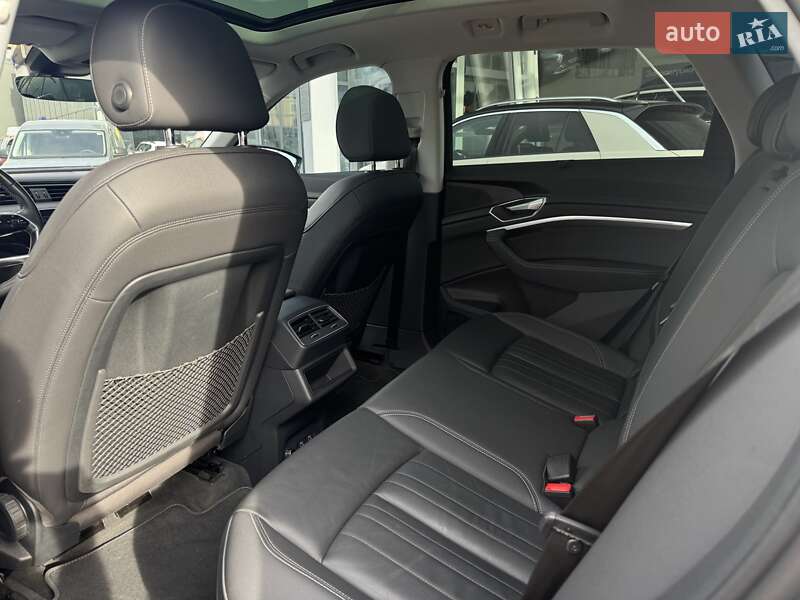 Внедорожник / Кроссовер Audi e-tron 2021 в Черновцах