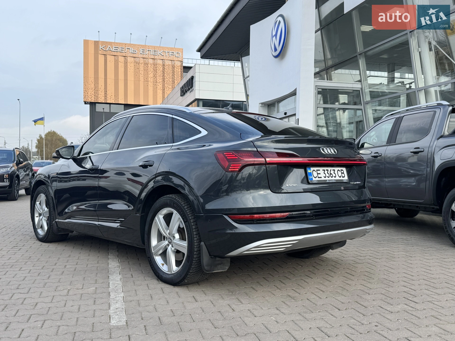 2020 Audi e-tron - мініатюра 9