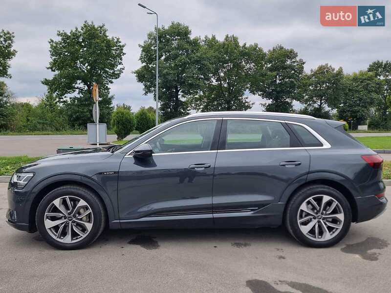 Позашляховик / Кросовер Audi e-tron 2020 в Чернівцях