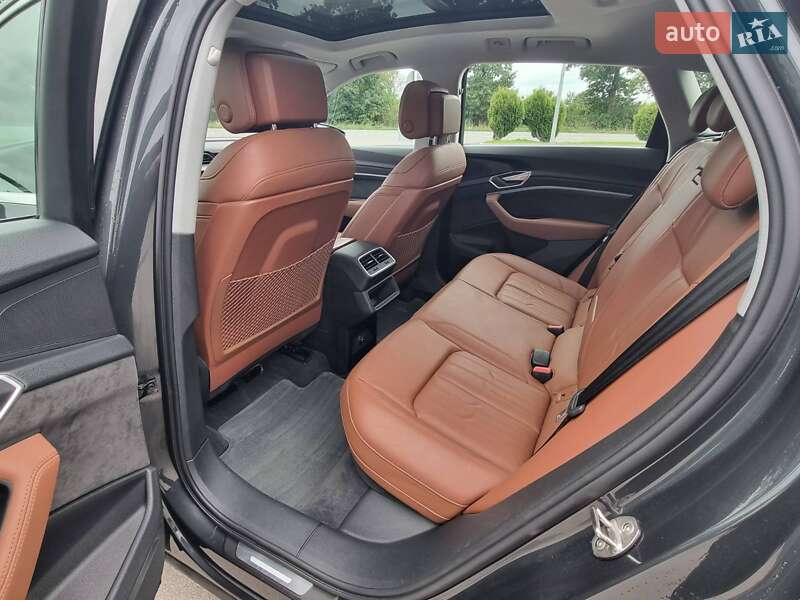 Позашляховик / Кросовер Audi e-tron 2020 в Чернівцях