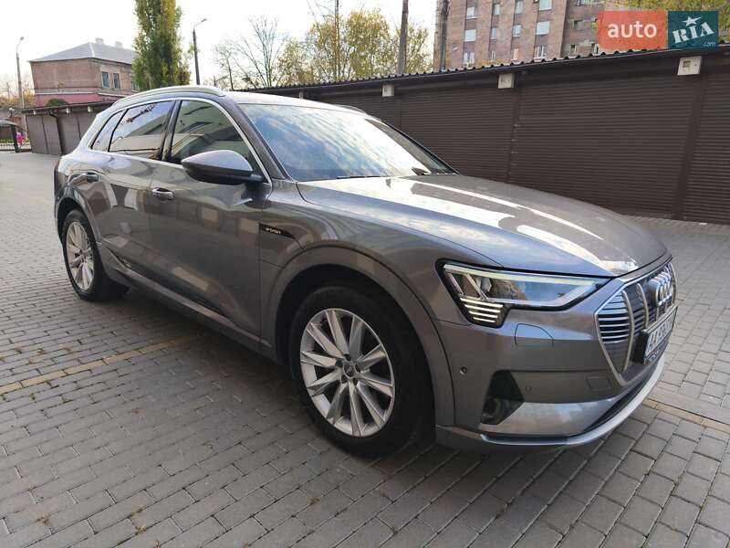 Внедорожник / Кроссовер Audi e-tron 2019 в Харькове