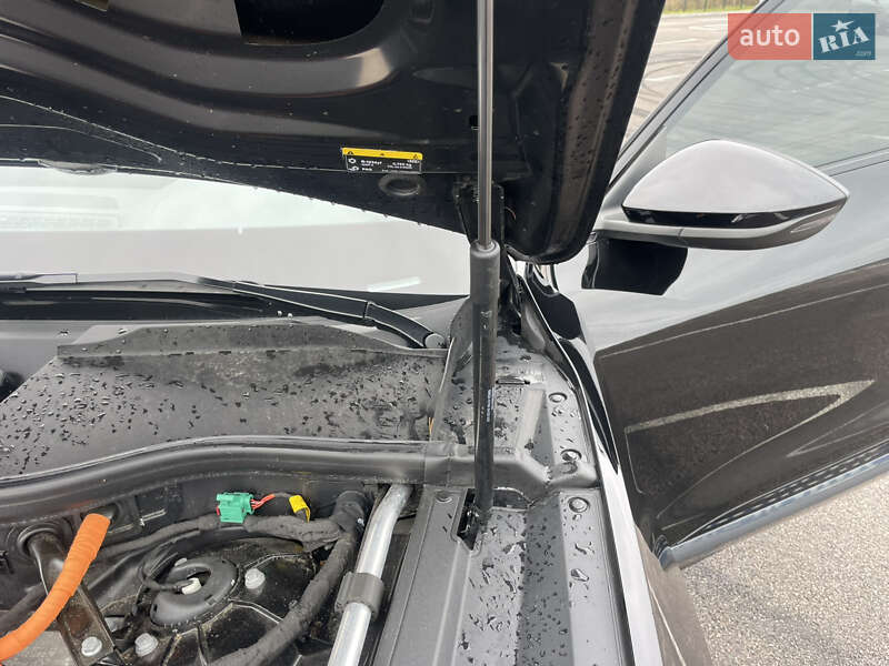 Позашляховик / Кросовер Audi e-tron 2023 в Рівному фото 37 Позашляховик / Кросовер Audi e-tron 2023 в Рівному